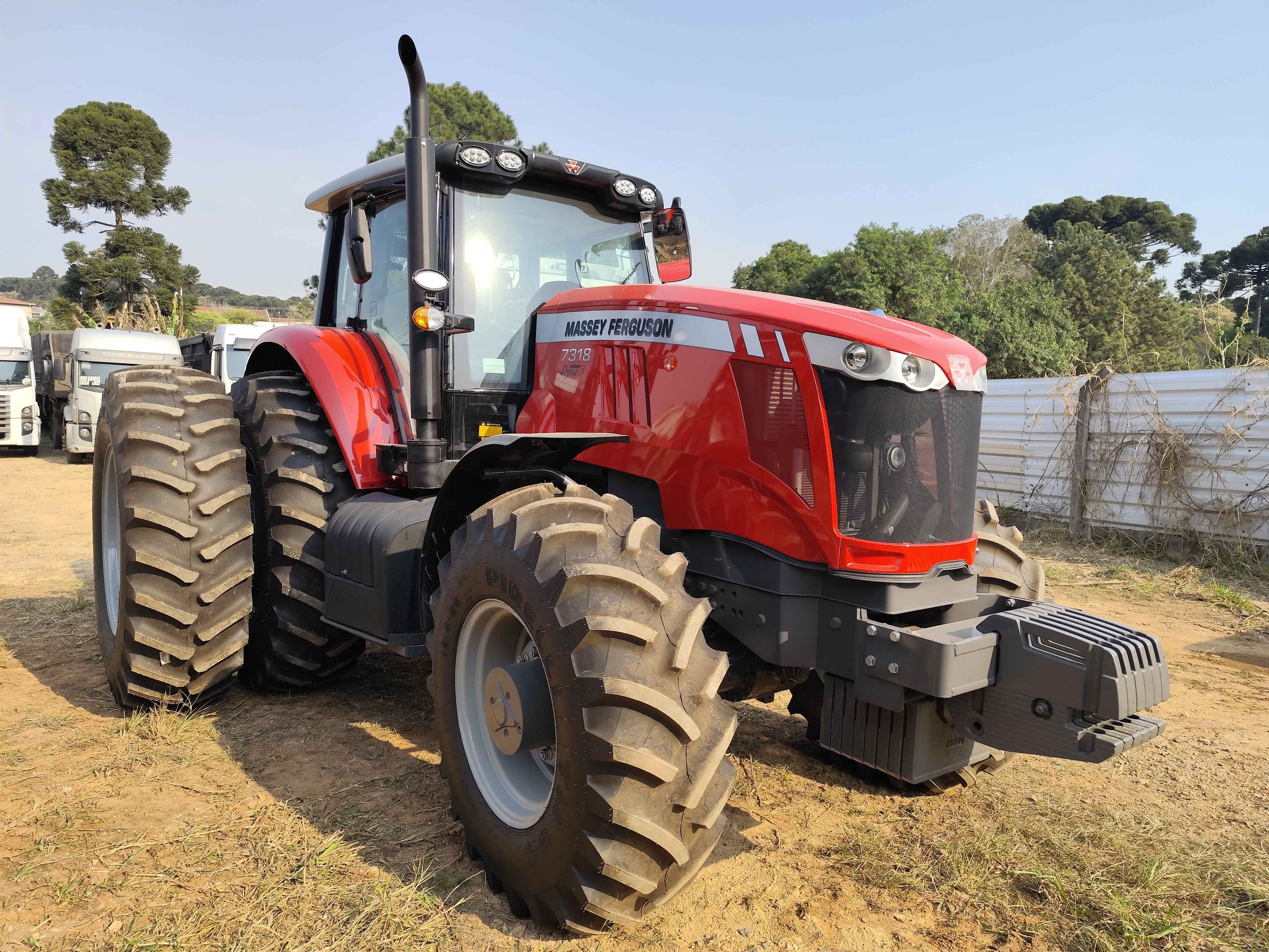 Trator Agrícola Massey Fergunisson MF 7318